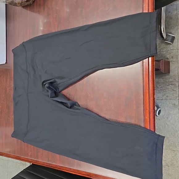 lululemon athletica Pants - NWOT Lululemon Crop Capri Black Pants Black Size 20
